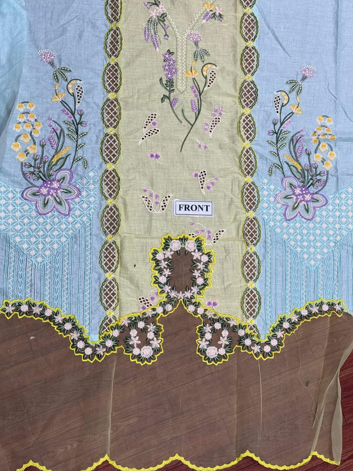 Crimson Embroidered Lawn Suit SK 7080y