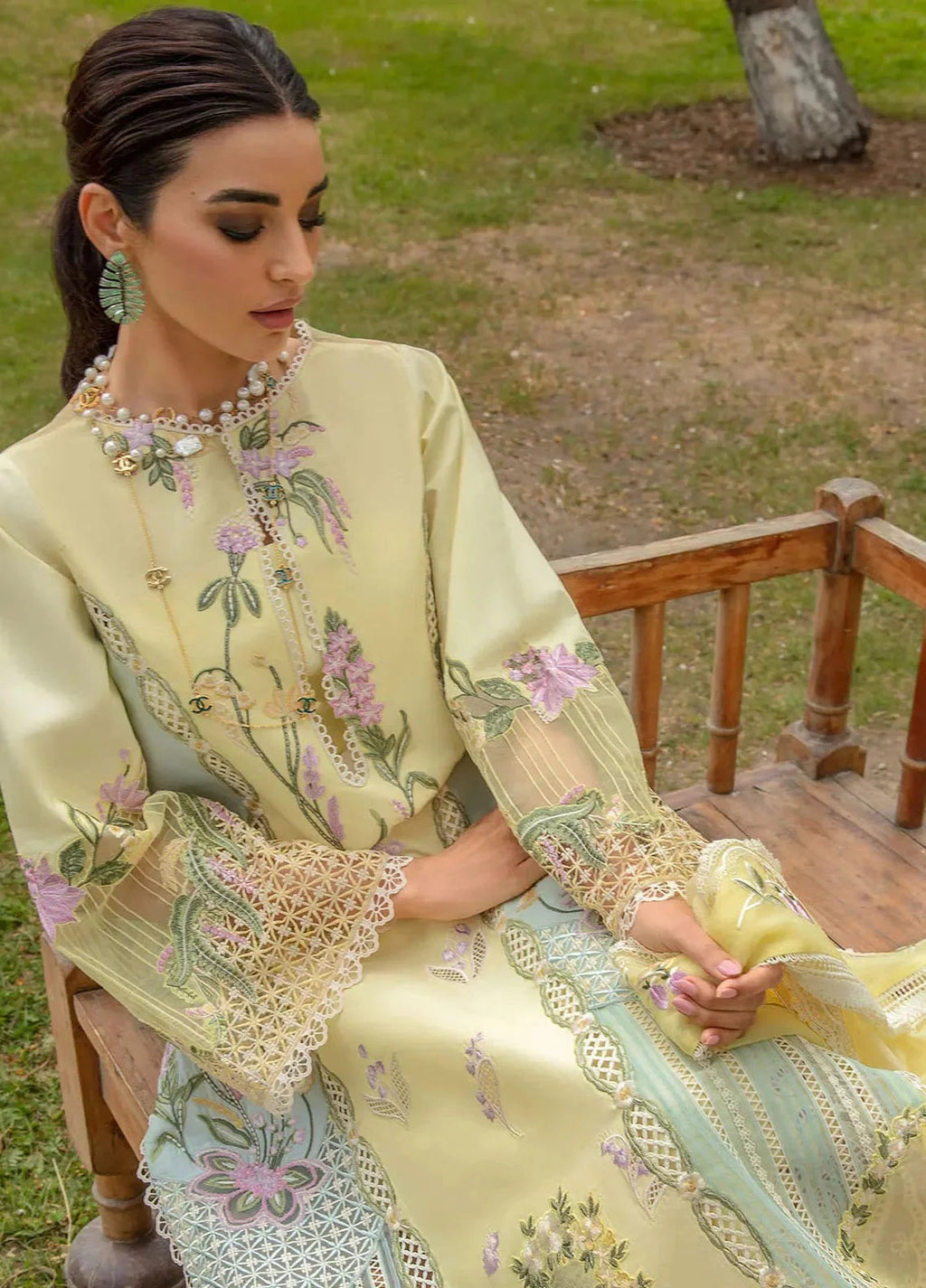 Crimson Embroidered Lawn Suit SK 7080